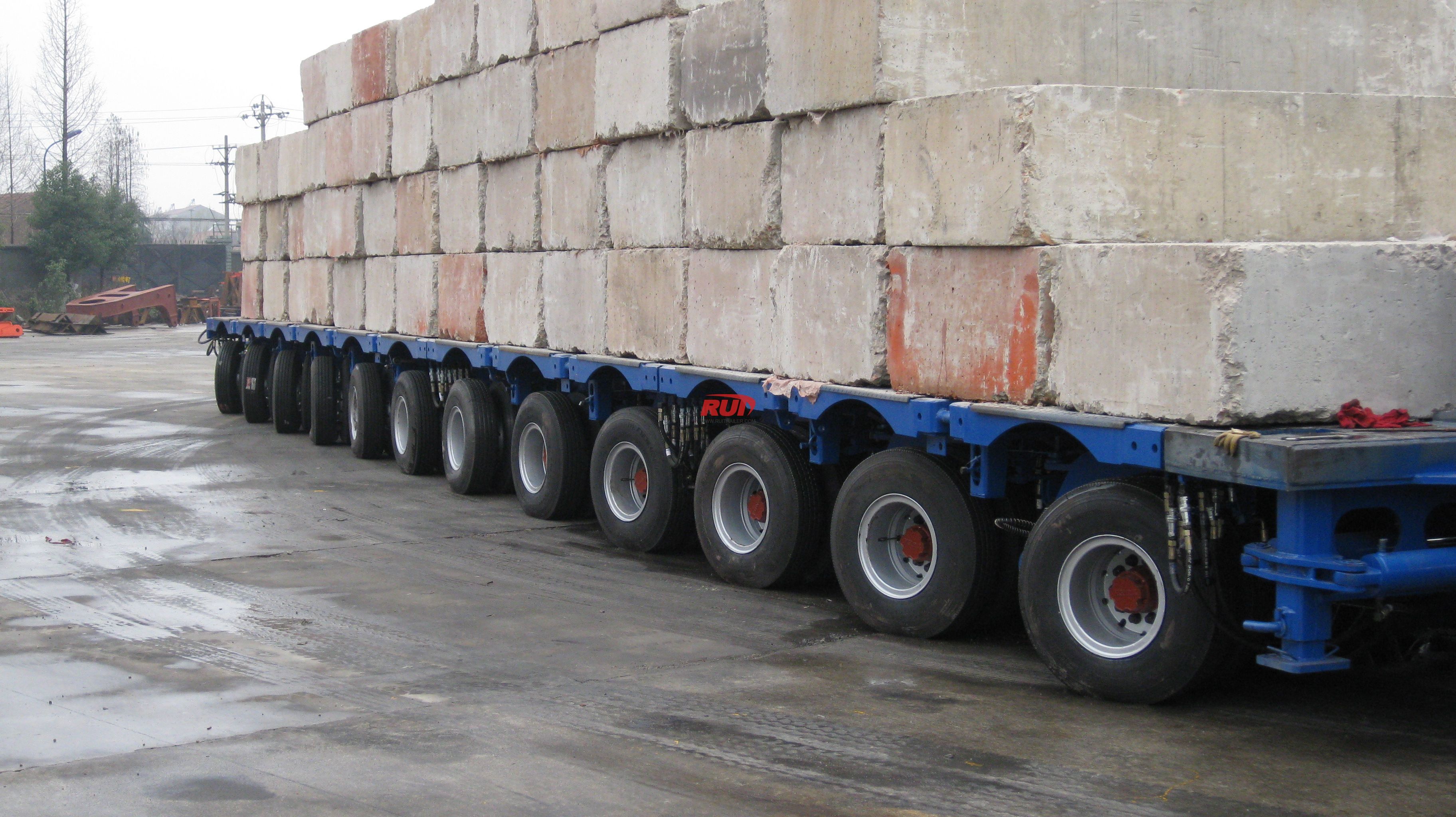 Multi-Axle-heavy-haul-trailer-in-loading-test