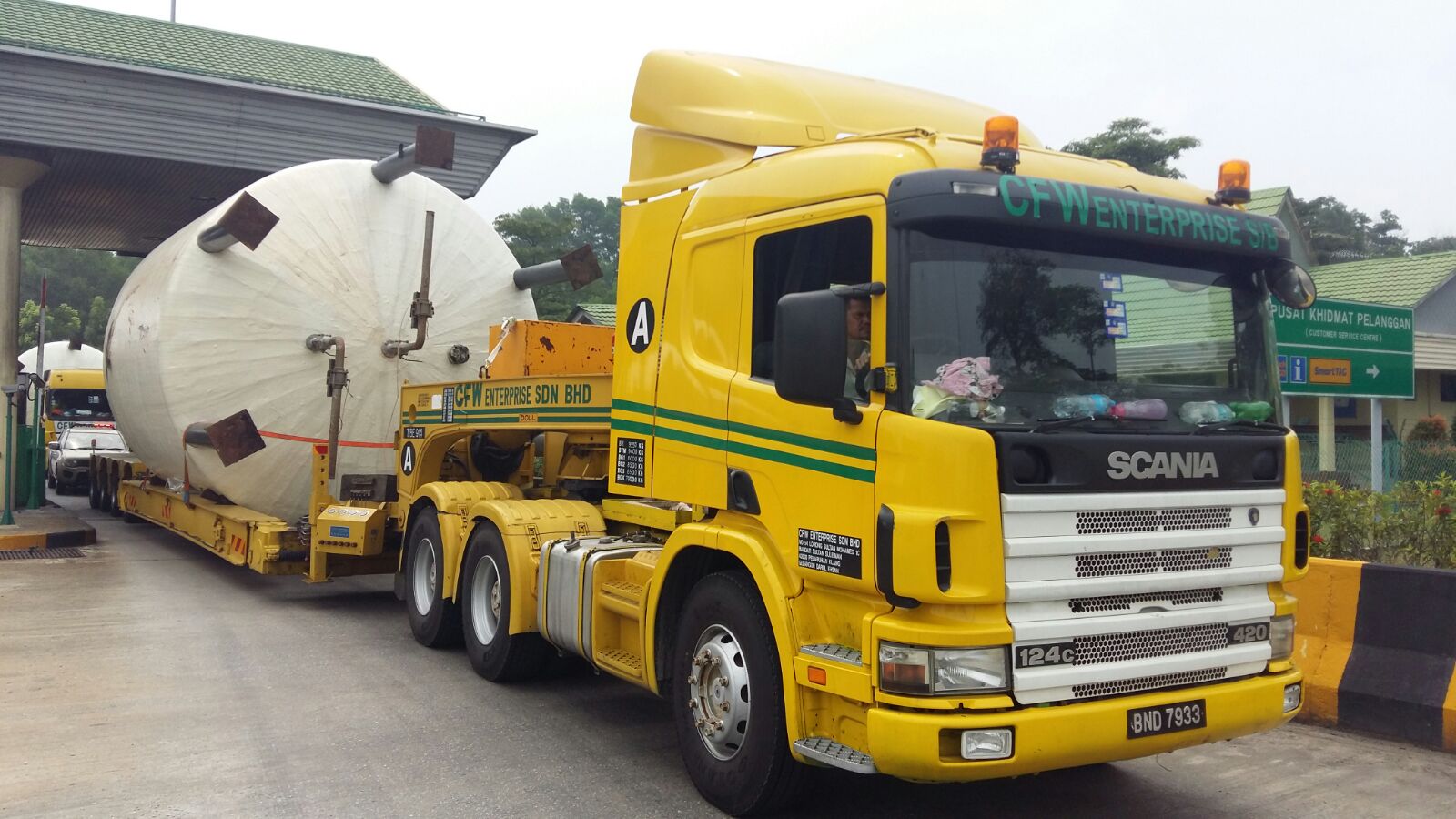 vessel bridge trailer carry with tank on road in Malaysia