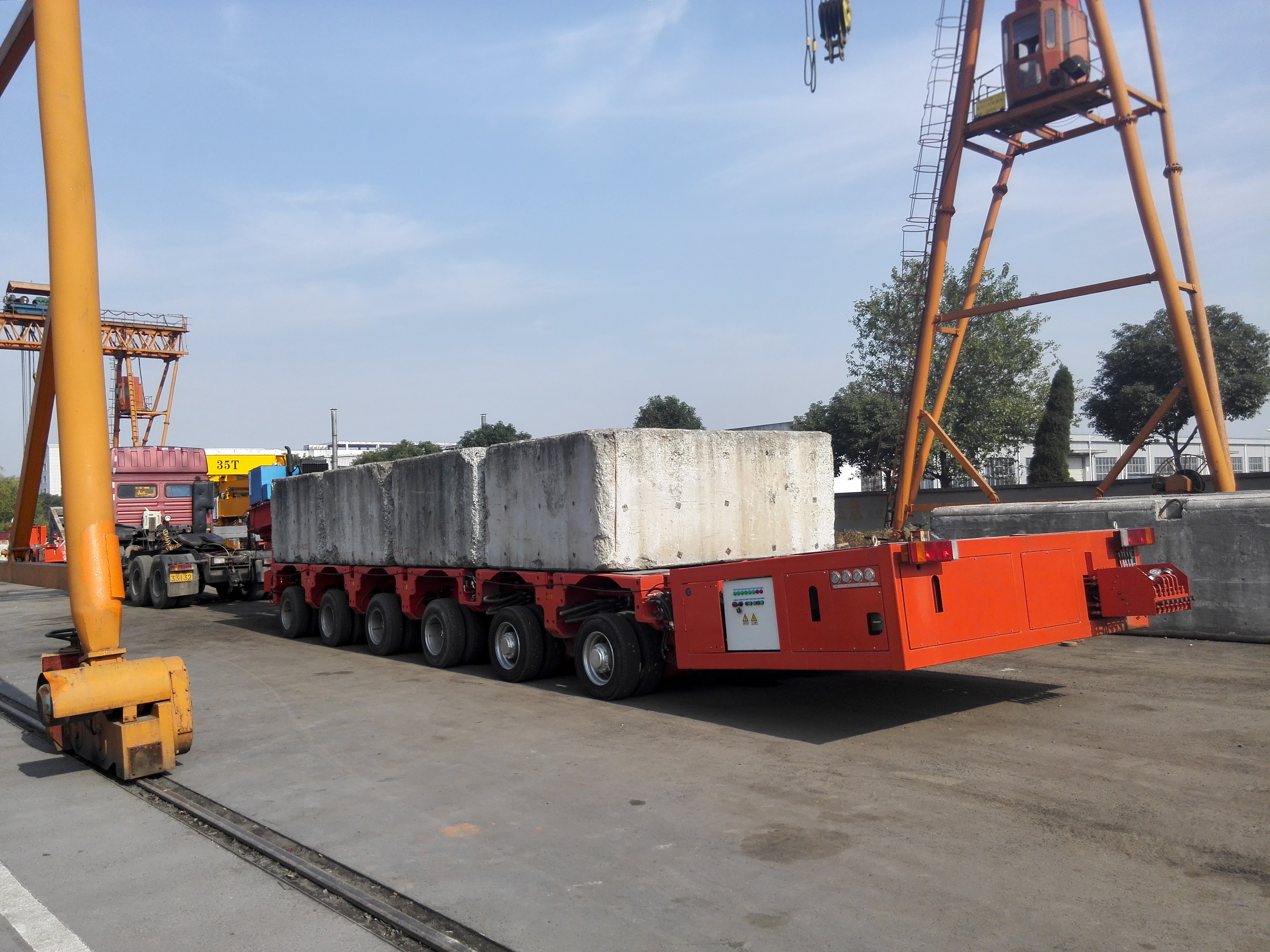 The-SPT-Self-propelled-trailer-is-in-loading-test