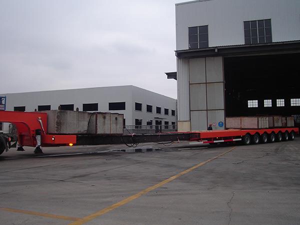 China-telescopic-low-bed-trailer
